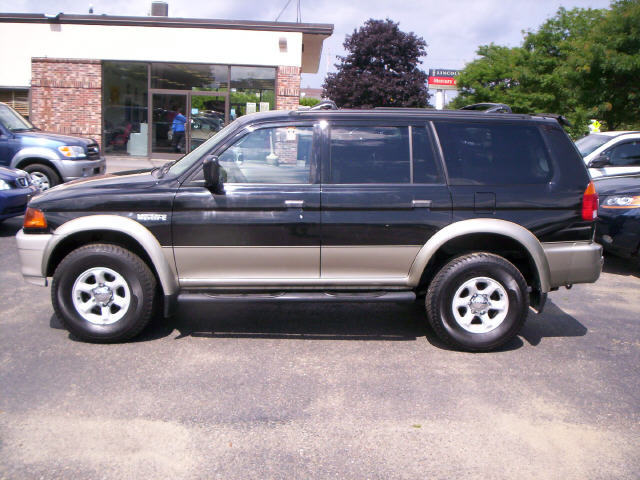 Mitsubishi montero sport 1999